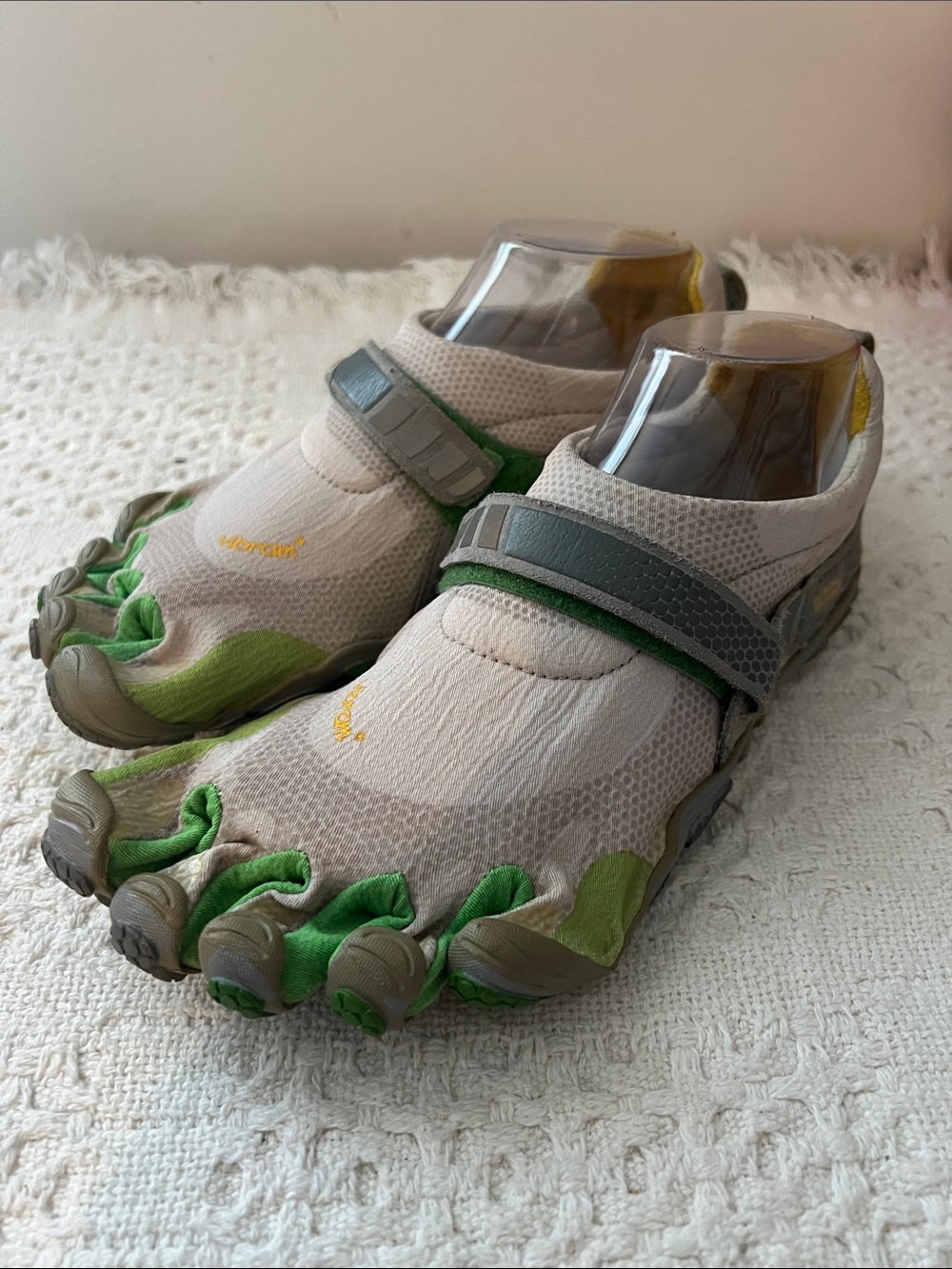 Vibram five finger shoes women’s size 40